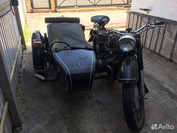 Продаю мотоцикл с каляской Днепр 12