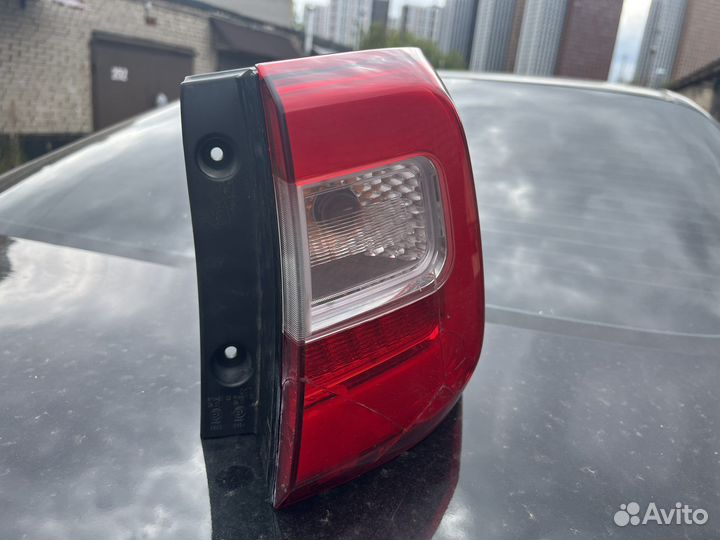 Фонарь правый Kia Sorento 2 рестайлинг