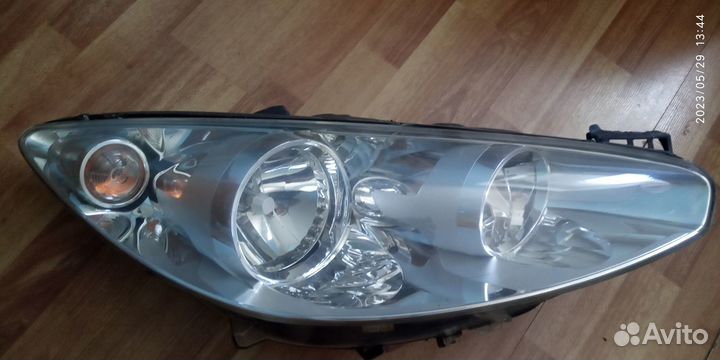 Фара правая peugeot 308