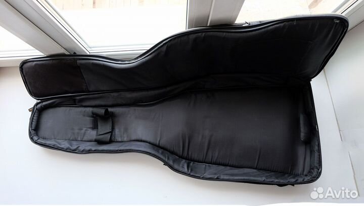 Чехол для электрогитары Rockbag и кейс Blade