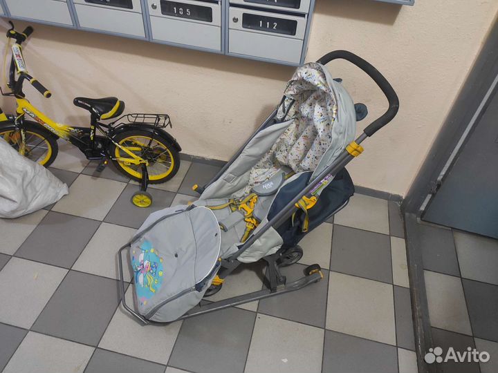 Продам зимнюю коляску