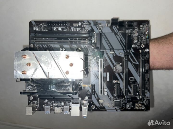 Core i5 8400 Материнская плата Gygabyte Z390 UD