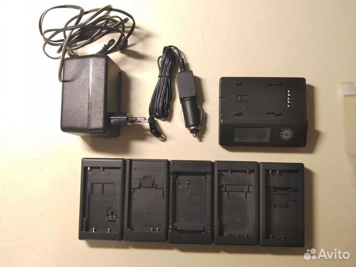 Зарядное устройство для фото и видеокамер