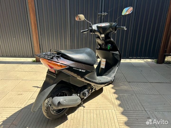 Suzuki address v50