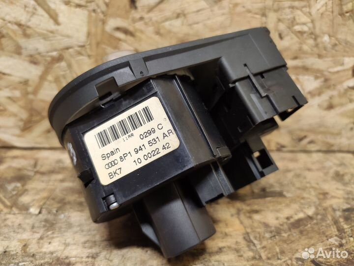 Блок управления светом Audi A3 8P рестайлинг 2