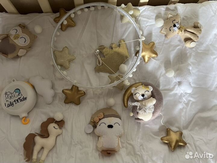 Детский мобиль в кроватку