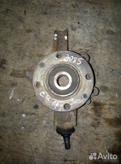 Поворотный кулак правый Citroen C4