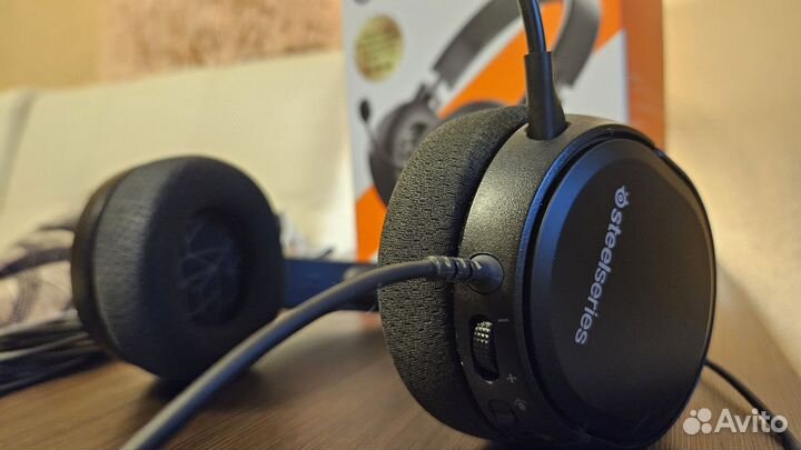 Гарнитура SteelSeries Arctis 1
