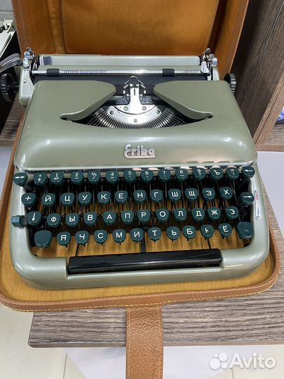 Печатная машинка Erika 10