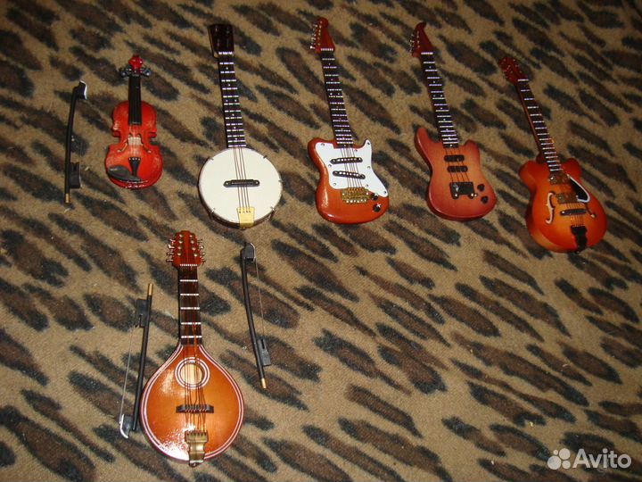 Музыкальные инструменты в миниатюре