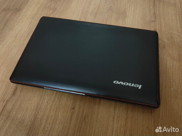 Lenovo y570/corei5/gt555m/ssd+hdd