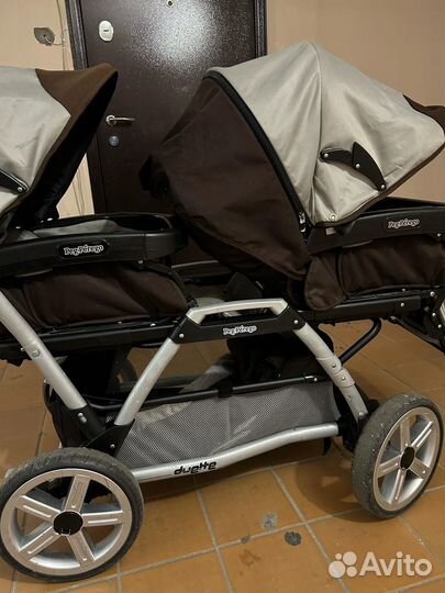 Коляска для двойни или погодок Peg Perego (Италия)