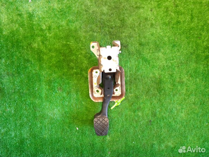 Педаль тормоза Volkswagen Caddy