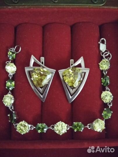 Серебряные серьги со вставками