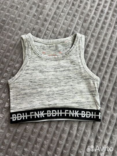 Спортивный топ