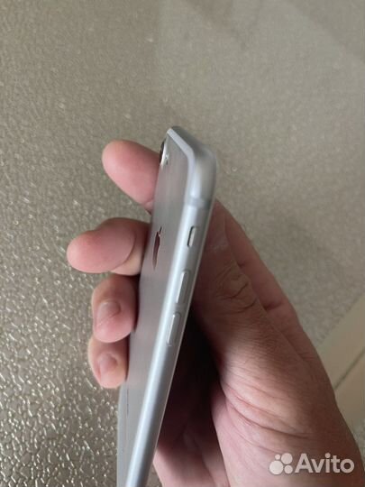 iPhone 7, 32 ГБ