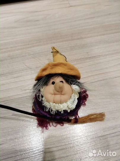 Кукла ведьмочка на метле
