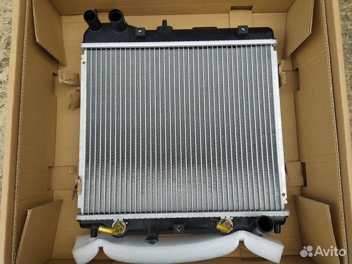 Радиатор двс Honda Fit GD1 GD2 GD3 1-модель