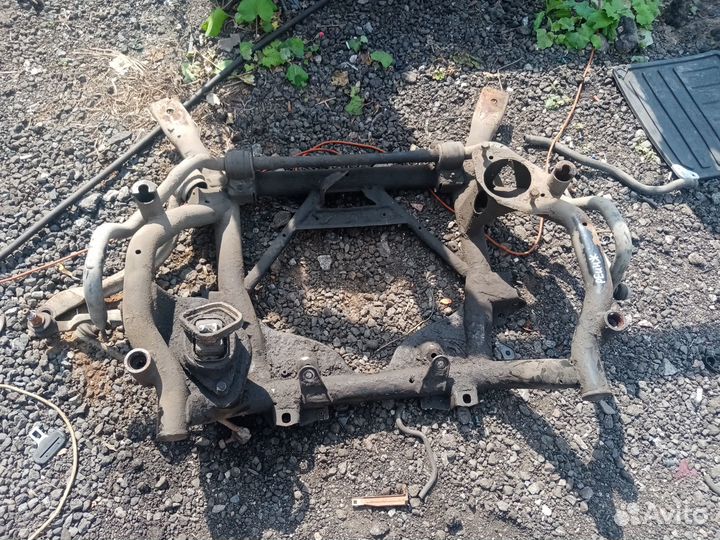 Подрамник на Ленд Ровер/Ренж Ровер 2004г