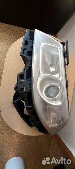 Фара пердняя правая на Renault Megane 2 8200412348