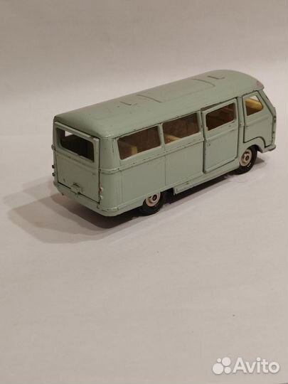 Модель автомобиля раф 977 