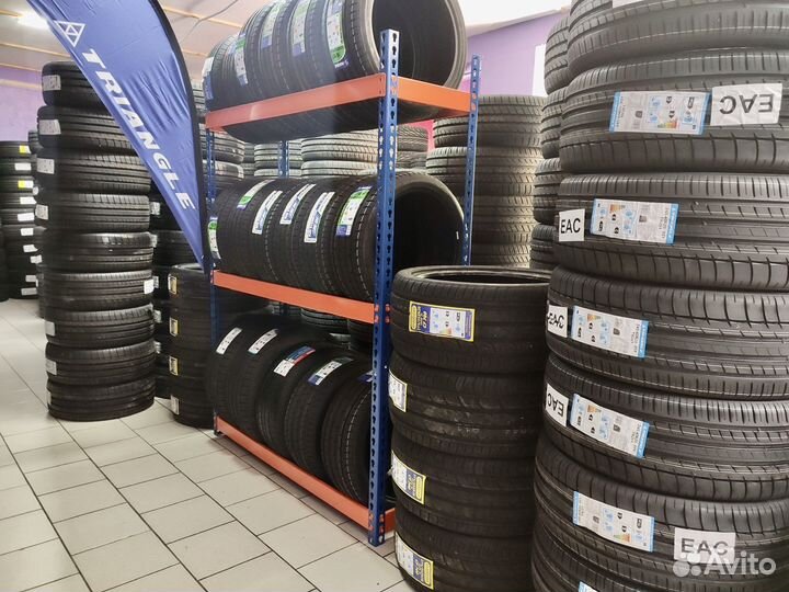 Triangle PL01 215/55 R18 99R