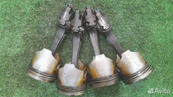 Поршень с шатуном Ваз 2104 1.6 2001