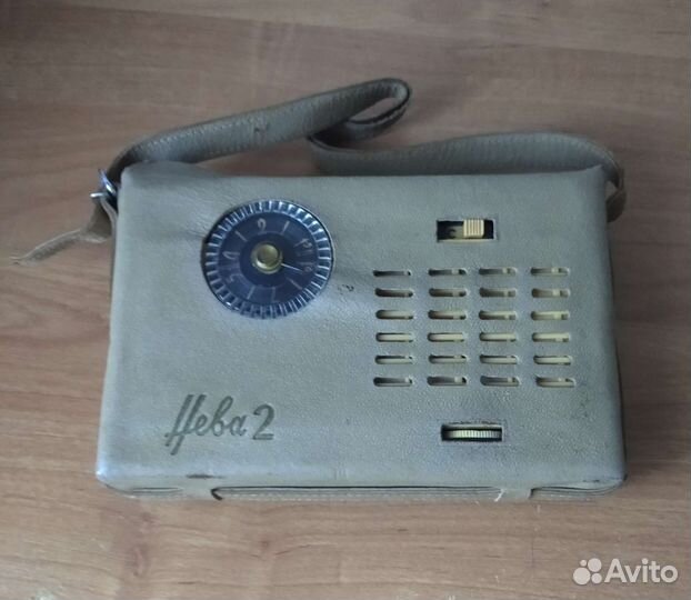 Радиоприемник СССР Нева-2