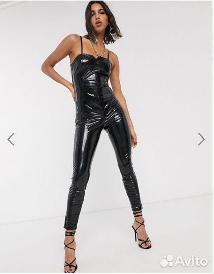 Виниловый костюм