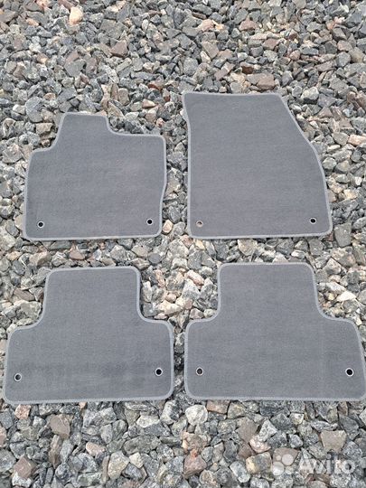Велюровые коврики на Range Rover Evoque
