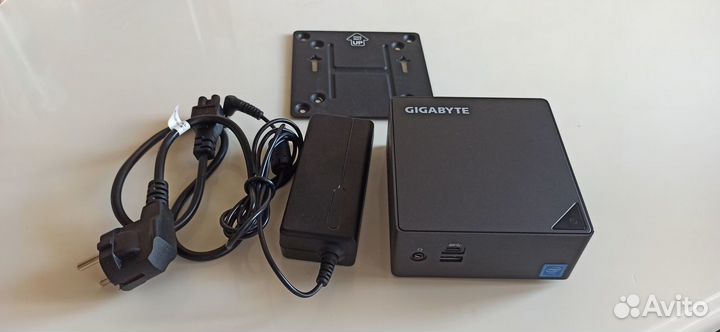 Компьютер Ultra compact PC Gigabyte GB-blce-4105
