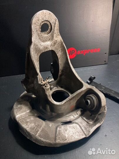 Кулак задний правый Bmw X5 F15