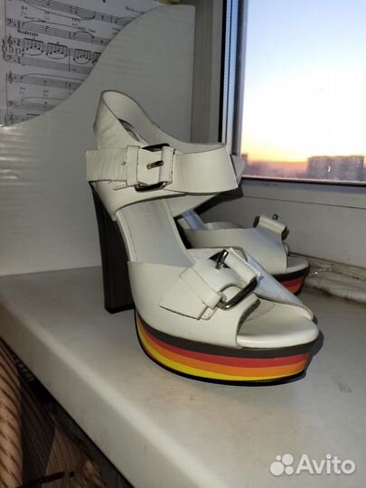 Обувь женская 38 размер