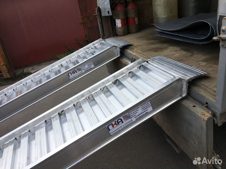 Погрузочные рампы 4100 кг, 4 м производство