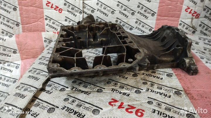 Поддон масляный двигателя Audi A6 C5 1997-2005