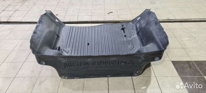 Вкладыш пластиковый в кузов Митсубиси L200 5