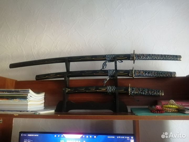 Набор сувенирных катан