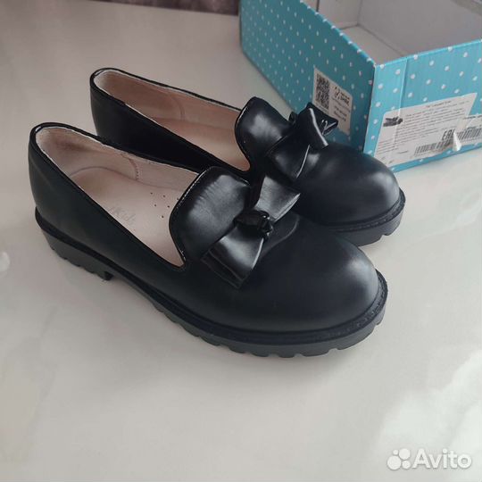 Продам лоферы для девочки