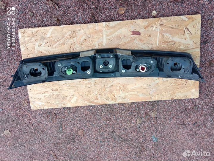 Фонарь задний центральный (люстра) Honda civic 5D