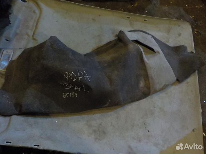 Обшивка багажника chery fora