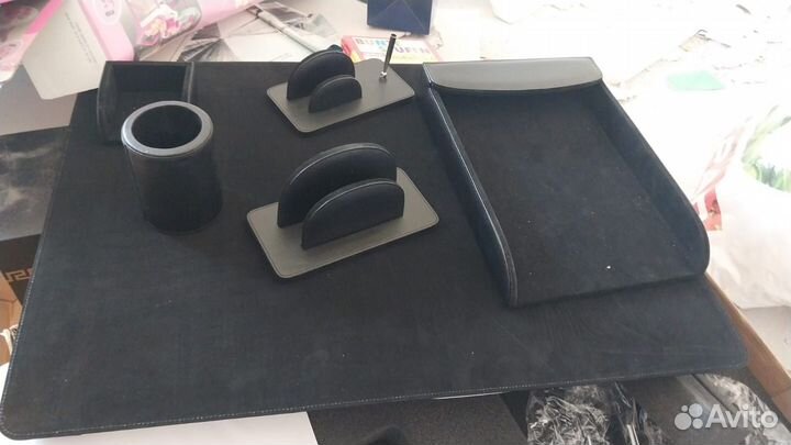 Принадлежности для стола