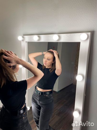 Зеркало с подсветкой в полный рост