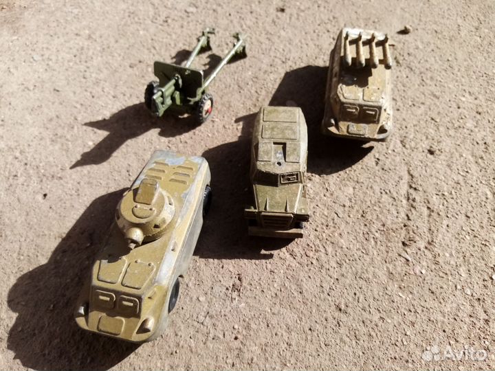 Игрушки металлические СССР