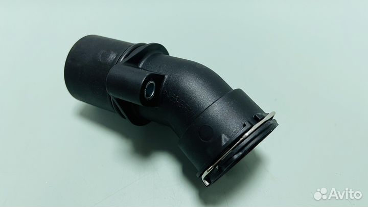 Фланец системы охлаждения Mercedes M271