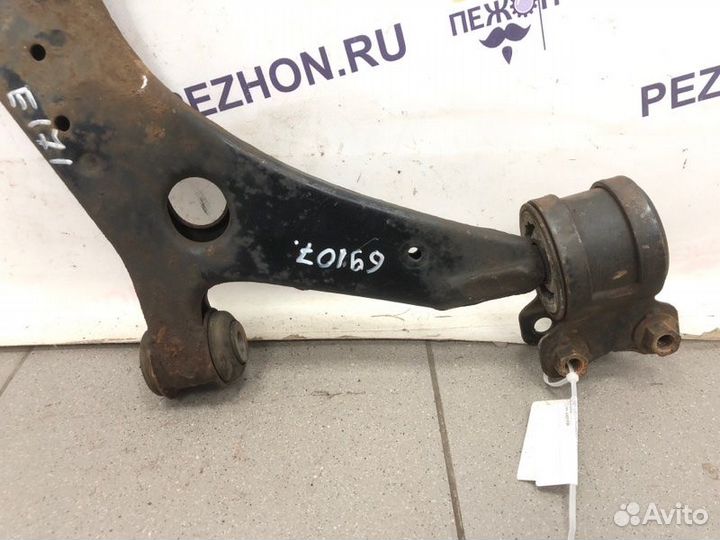 Рычаг передний правый Ford Focus универсал 1.6