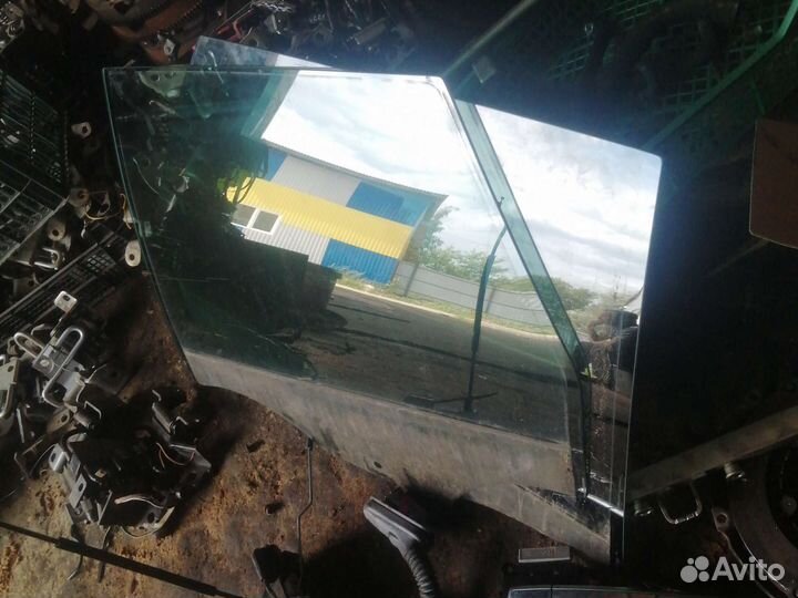 Стекло двери Opel Astra J универсал