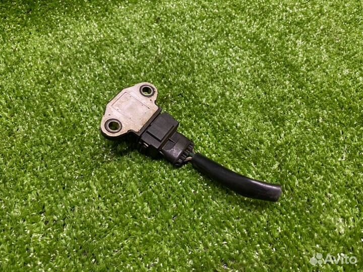 Датчик детонации Mitsubishi Carisma 4G92 2003