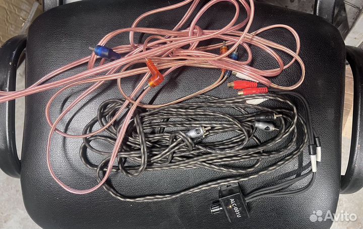 Усилитель Aura AMP-4.100 провода RCA