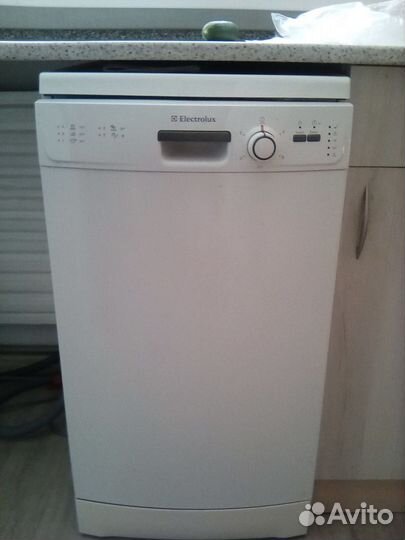 Посудомоечная машина Electrolux esf43005w