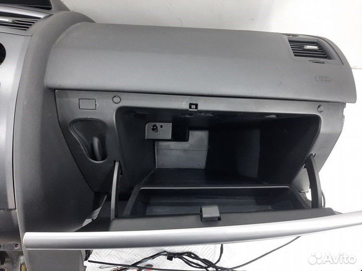 Торпедо (панель передняя) для Renault Megane 2